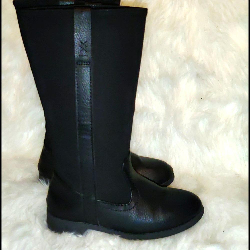 Girls boots